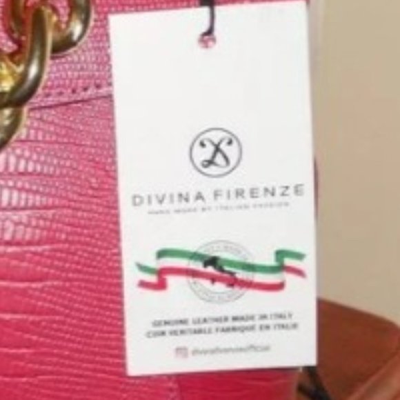 NWT Divina Firenze Ruby Red Italian Leather Convertible Shoulderbag main image 2